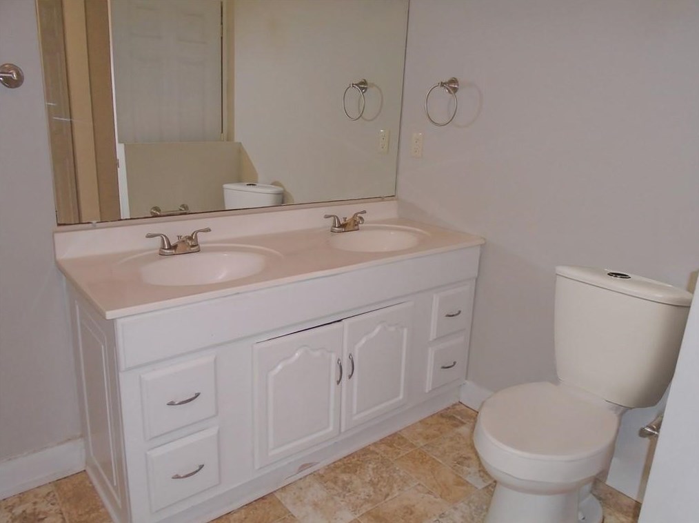 1695 Flt Shl Rd, Atlanta GA  30349-4001 exterior
