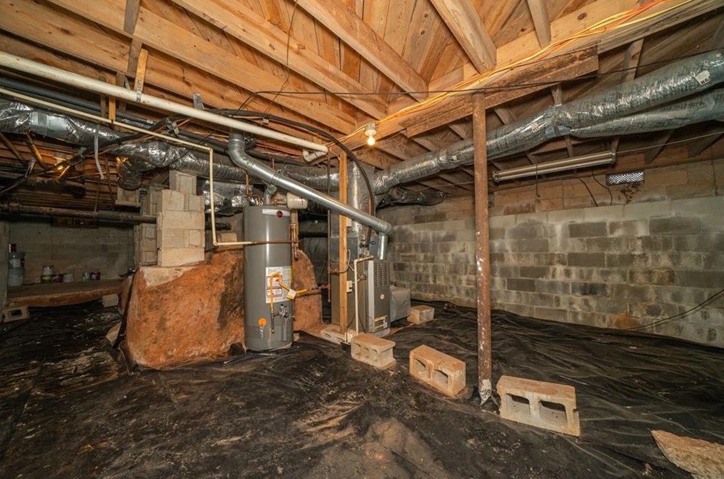 3534 Maryvale Dr, Decatur GA  30032-3020 exterior