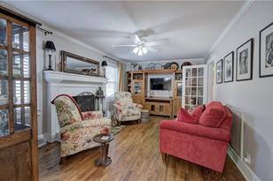 209 Victory Dr - Photo 3