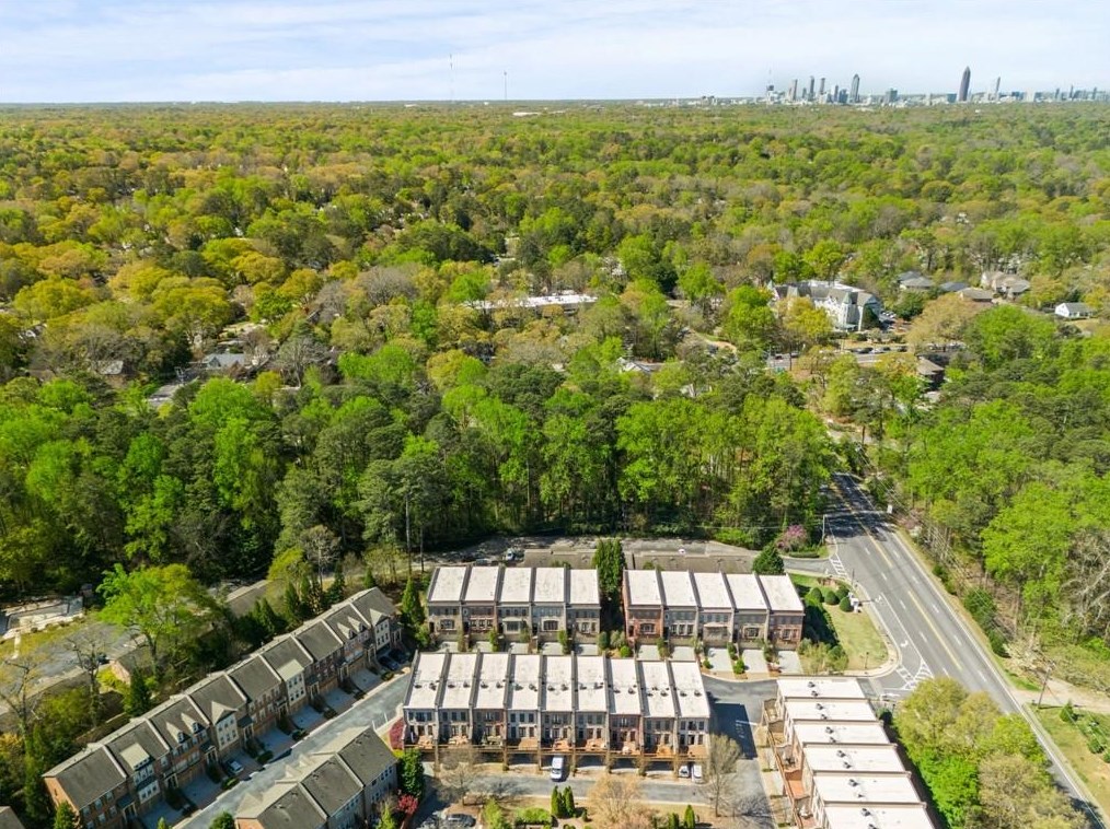 11 Arbor Way Dr, Decatur GA  30030-1300 exterior