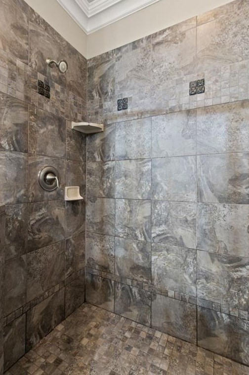 11 Arbor Way Dr, Decatur GA  30030-1300 exterior