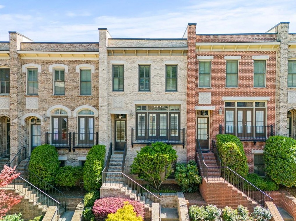 11 Arbor Way Dr, Decatur GA  30030-1300 exterior