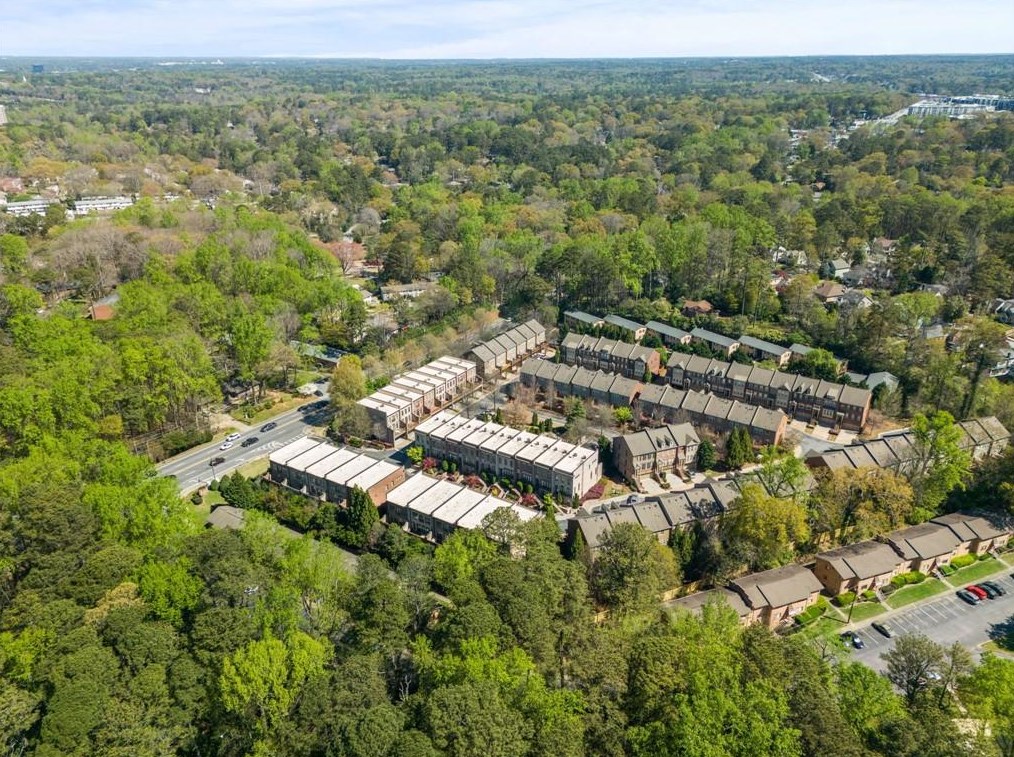 11 Arbor Way Dr, Decatur GA  30030-1300 exterior