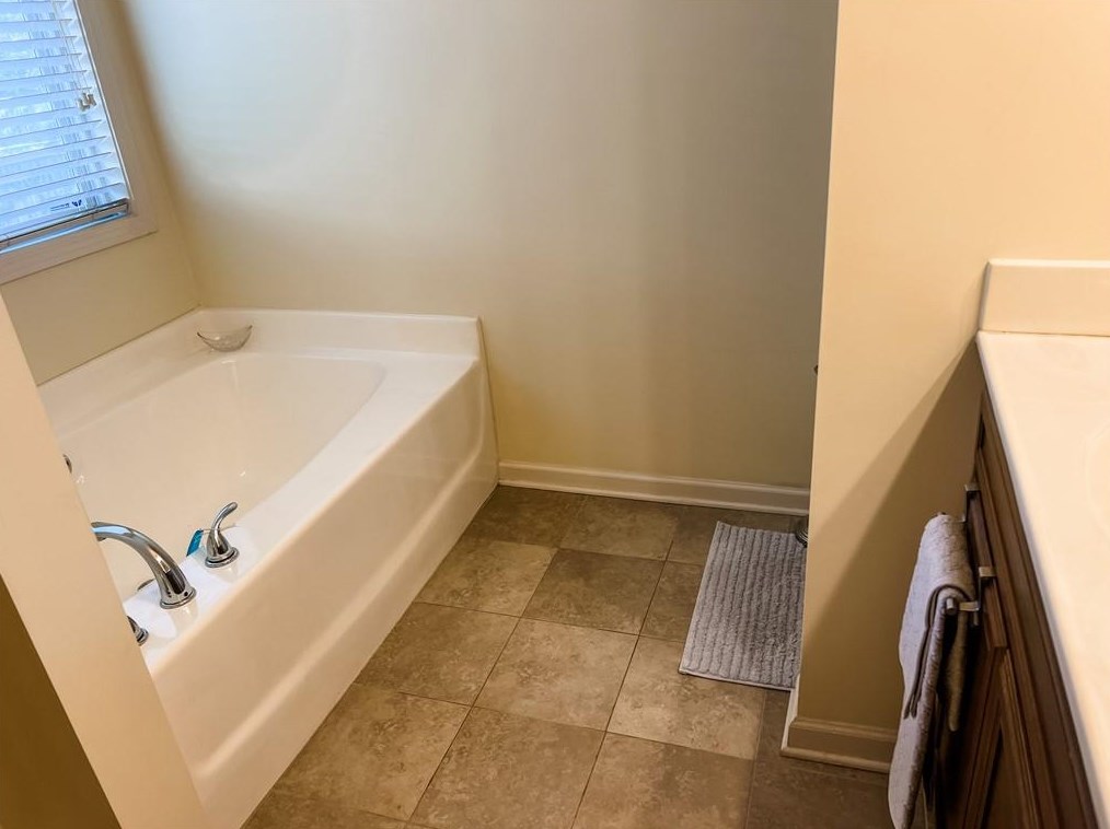 4205 Pearhaven Ln, Gainesville GA 30504-8306 exterior