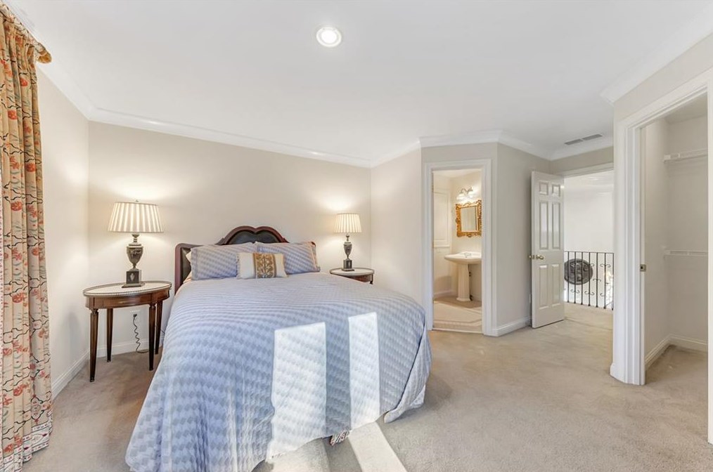 1858 Windemere Dr, Atlanta GA  30324-4918 exterior