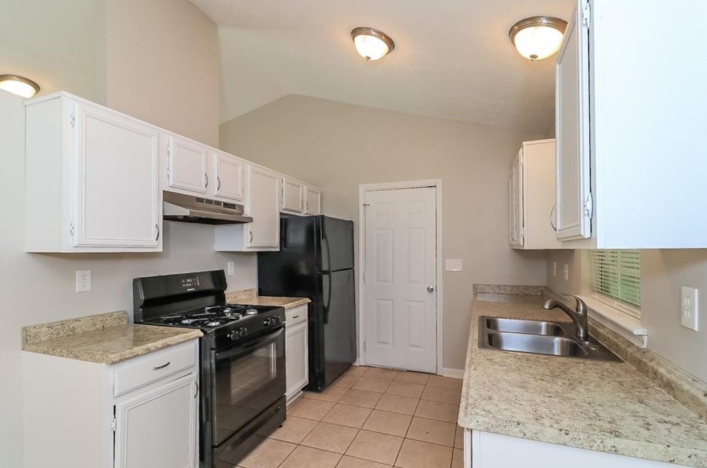 2467 Deep Shoals Cir, Decatur GA  30034-1238 exterior