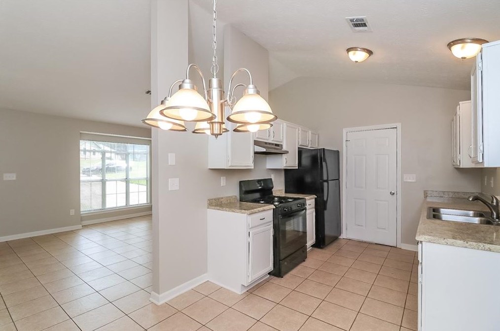 2467 Deep Shoals Cir, Decatur GA  30034-1238 exterior