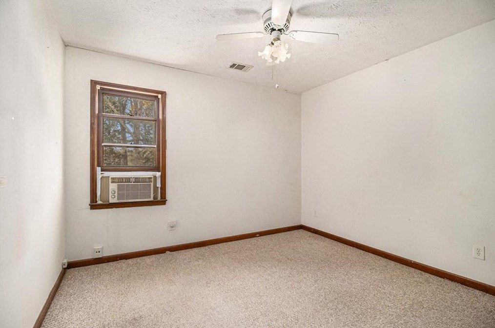 1665 Underwood Dr, Conyers GA  30013-2305 exterior