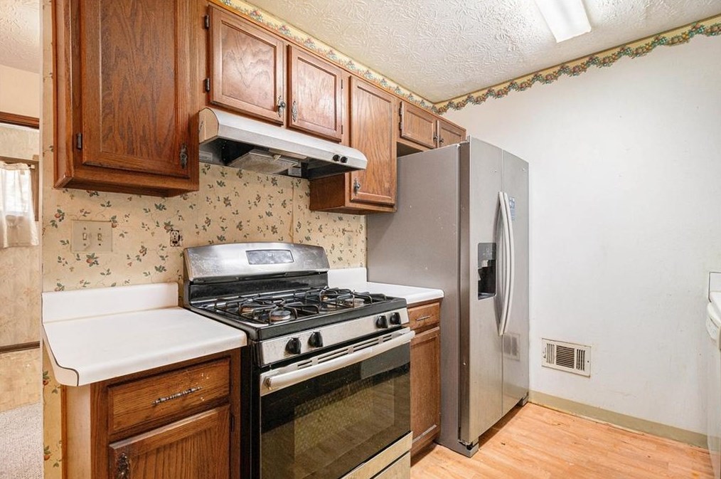1665 Underwood Dr, Conyers GA  30013-2305 exterior