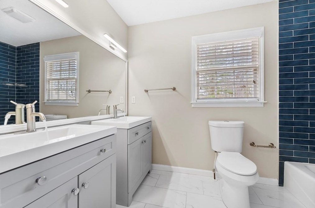 315 Amador Cir, Atlanta GA  30350-4001 exterior