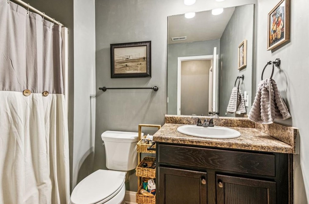 2858 Shadowstone Way, Winder GA  30680-2985 exterior
