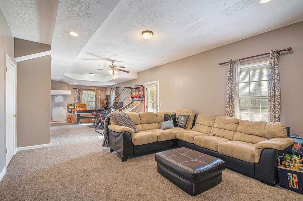 240 Morton Creek Cir, Alpharetta GA  30022-8100 exterior