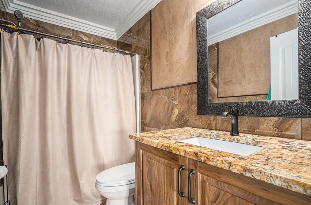 240 Morton Creek Cir, Alpharetta GA  30022-8100 exterior