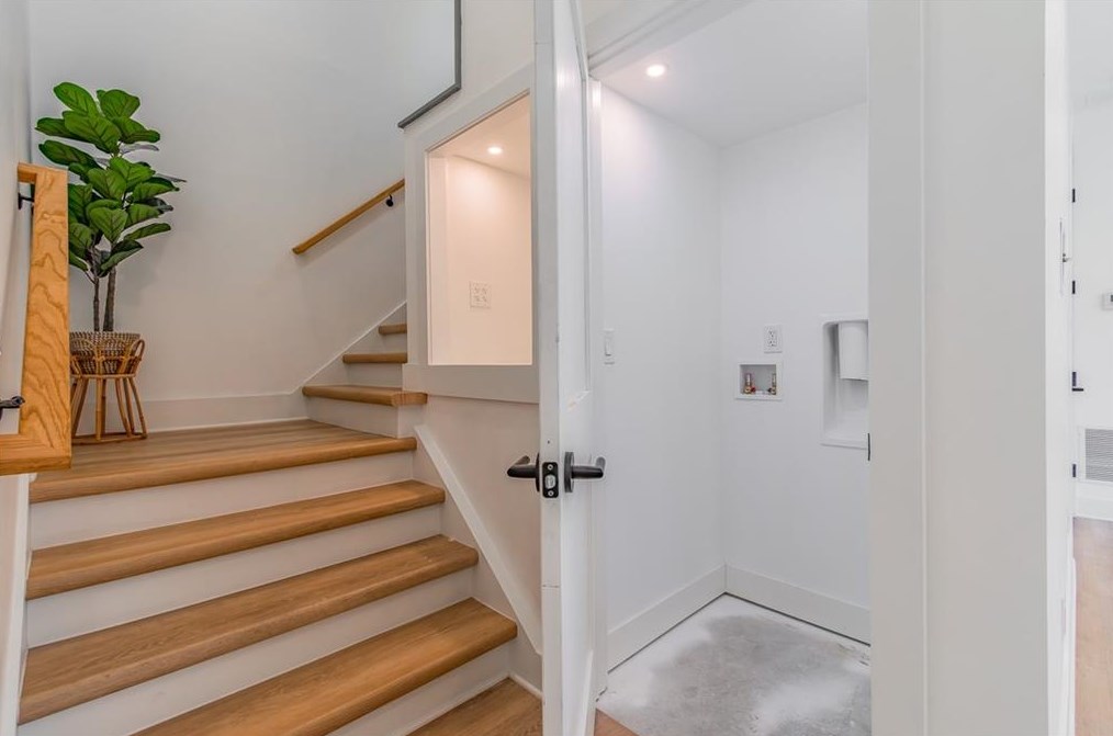 2556 Kickerillo Way, Atlanta GA  30316-3232 exterior