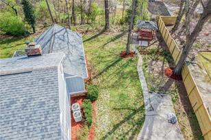 3371 Luxembourg Cir - Photo 9