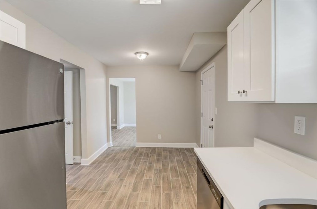 1054 Autumn Crest Ct, Stone Mountain GA  30083-5155 exterior