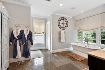 1692 Friar Tuck Road, Atlanta, GA 30309 - Photo 31