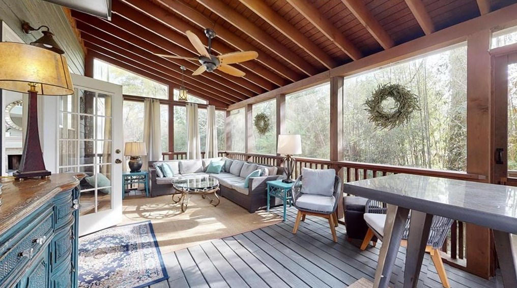 1557 Reserve Cir, Decatur GA  30033-1538 exterior