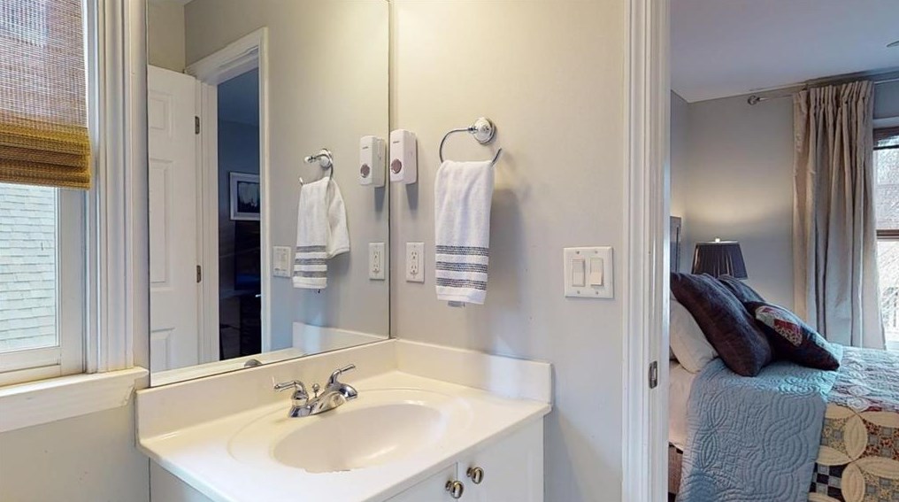 1557 Reserve Cir, Decatur GA  30033-1538 exterior