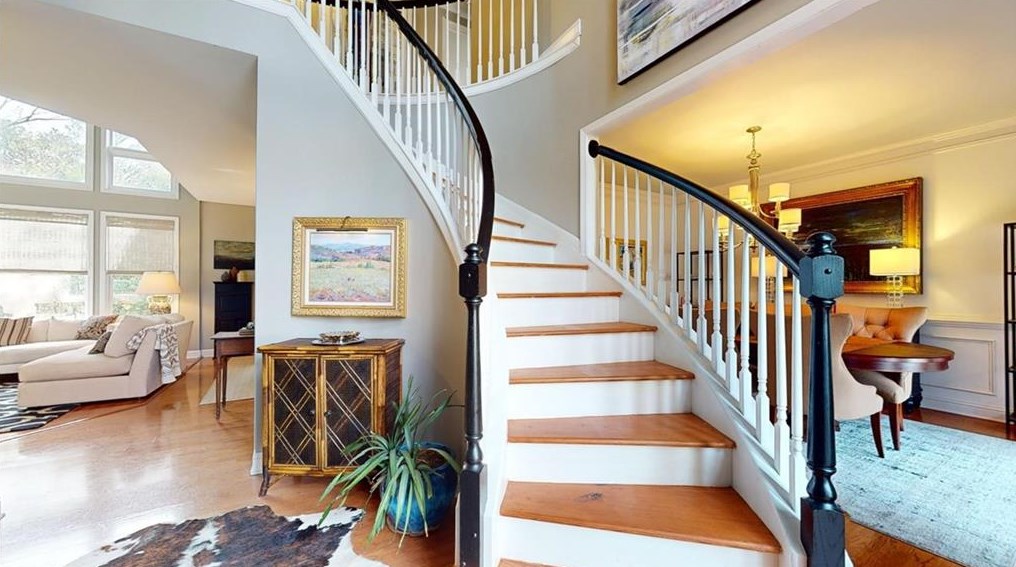 1557 Reserve Cir, Decatur GA  30033-1538 exterior