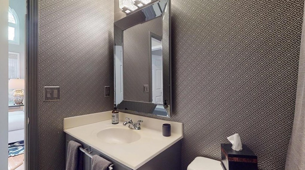 1557 Reserve Cir, Decatur GA  30033-1538 exterior