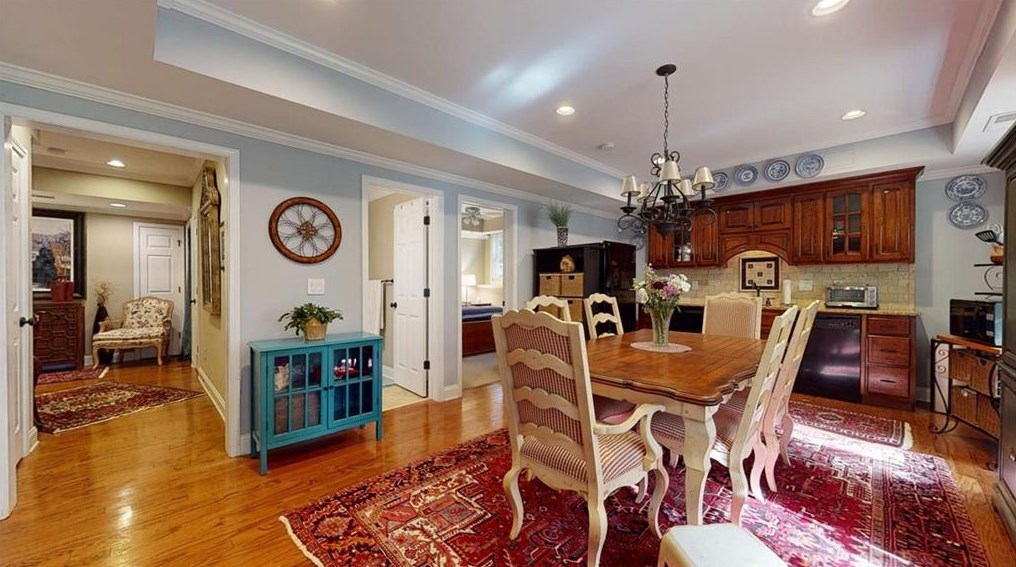 1557 Reserve Cir, Decatur GA  30033-1538 exterior