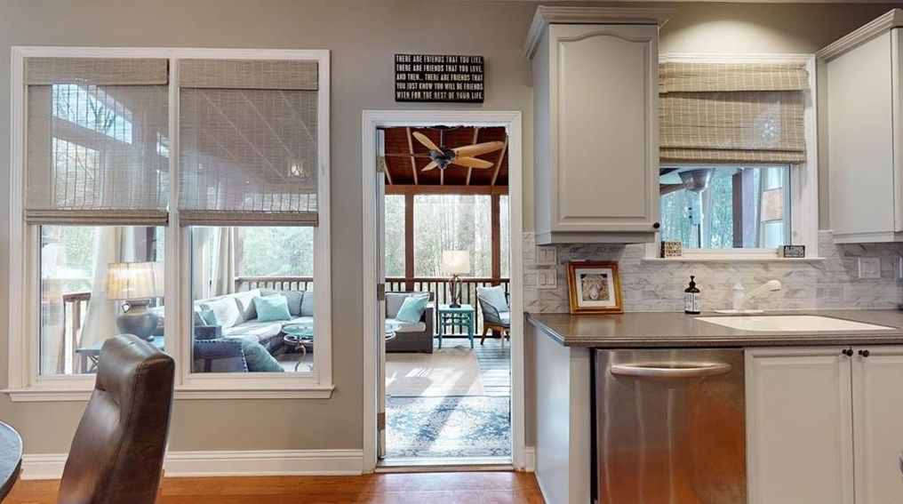 1557 Reserve Cir, Decatur GA  30033-1538 exterior