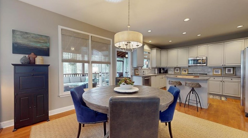 1557 Reserve Cir, Decatur GA  30033-1538 exterior