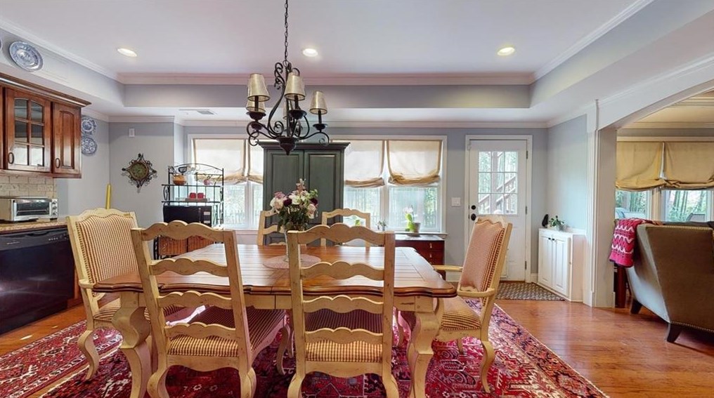 1557 Reserve Cir, Decatur GA  30033-1538 exterior