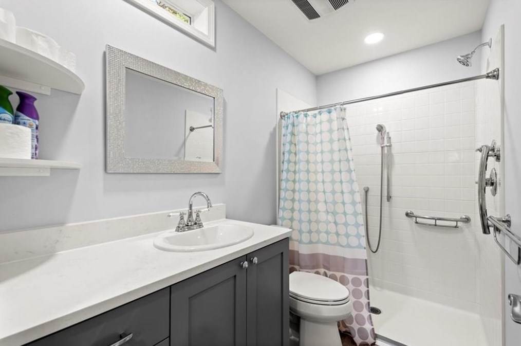 215 Ridley Ln, Decatur GA  30030-2912 exterior