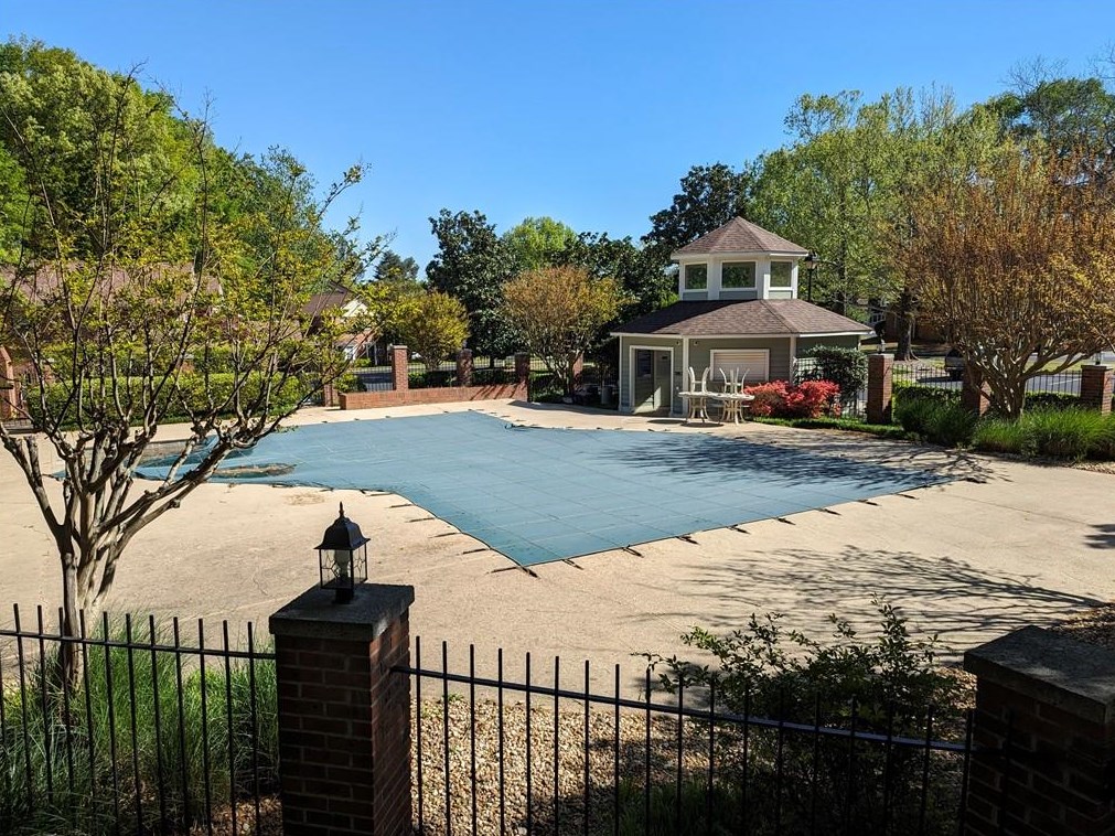 215 Ridley Ln, Decatur GA  30030-2912 exterior