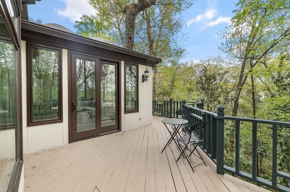 10 Wesley Rdg, Atlanta GA  exterior