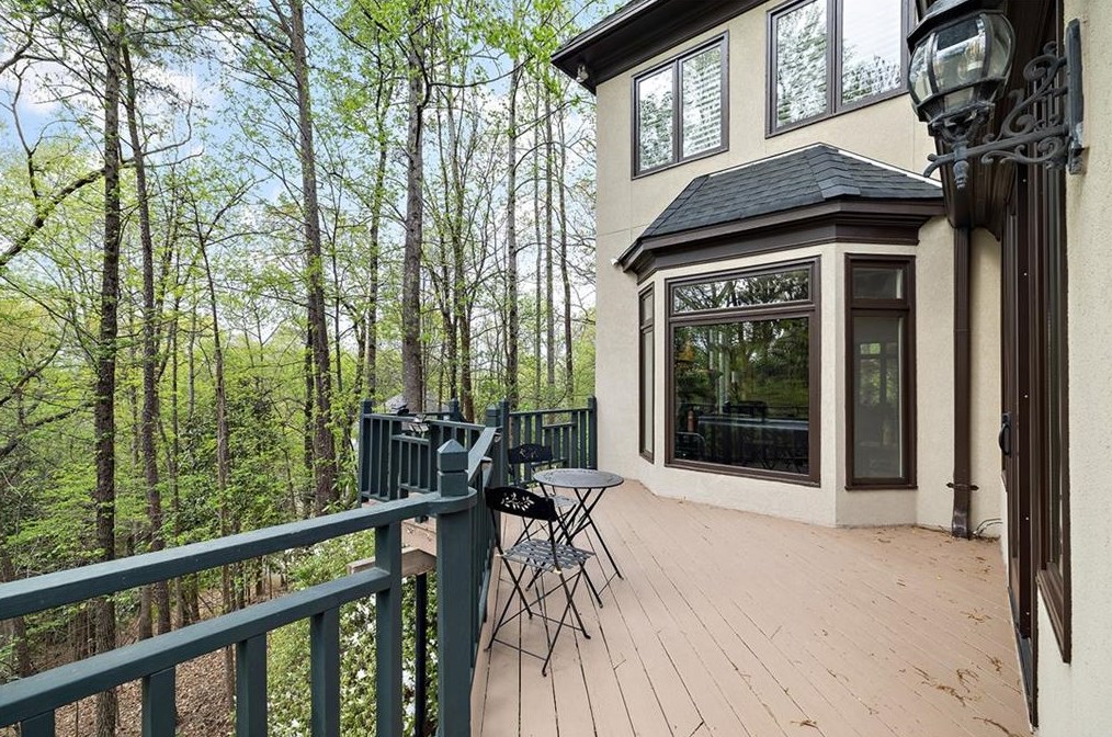 10 Wesley Rdg, Atlanta GA  exterior
