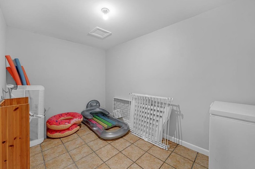 5015 Willow Bluff Dr, Atlanta GA  30350-1035 exterior