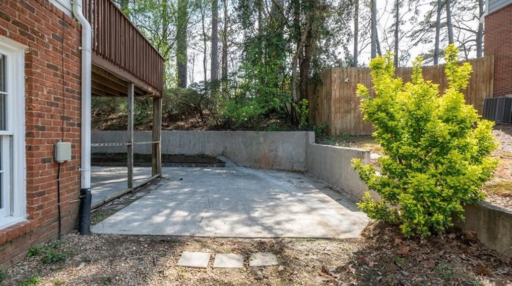 2953 4 Oaks Dr, Atlanta GA  30360-1753 exterior