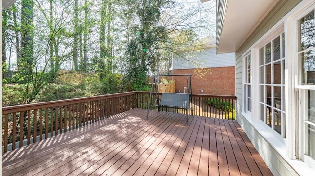 2953 4 Oaks Dr, Atlanta GA  30360-1753 exterior