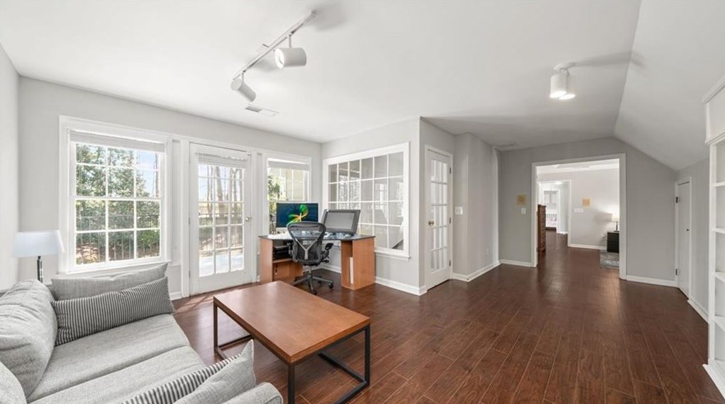 2953 4 Oaks Dr, Atlanta GA  30360-1753 exterior
