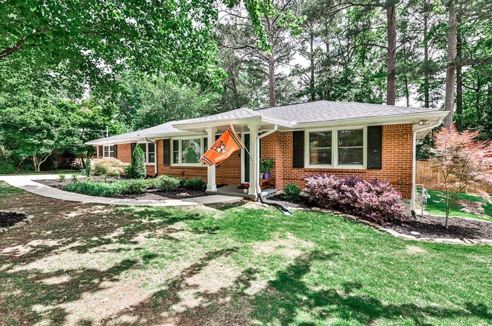 1845 Briarlake Cir, Decatur GA  30033-1126 exterior