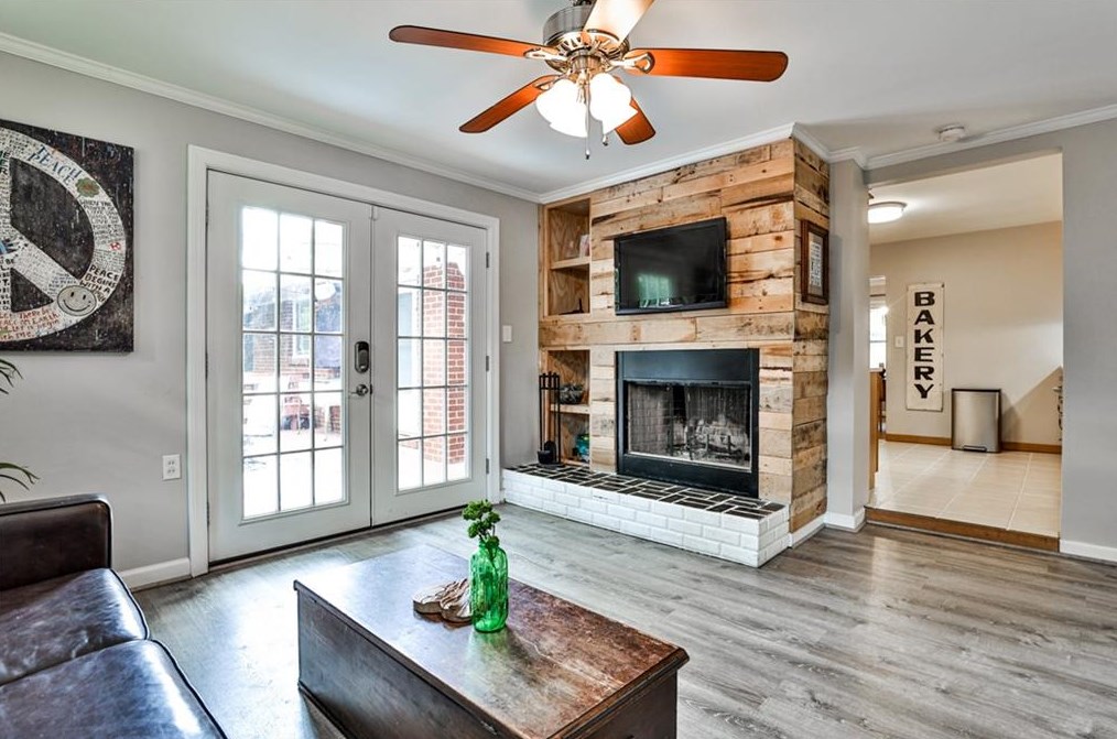 1845 Briarlake Cir, Decatur GA  30033-1126 exterior