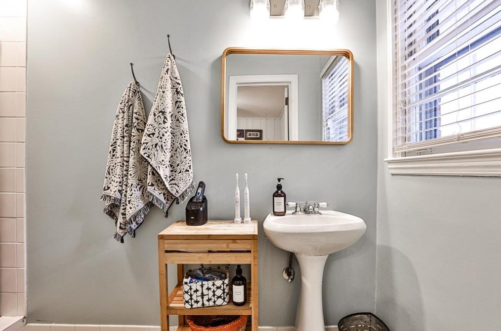 1845 Briarlake Cir, Decatur GA  30033-1126 exterior