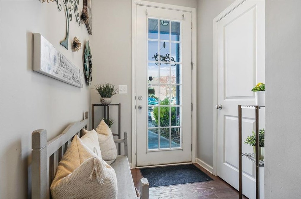 4972 Longview Walk, Decatur GA  30035-4186 exterior