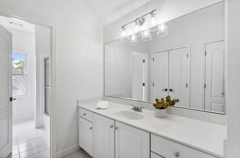 1539 Brookhaven Trce, Atlanta GA  30319-2557 exterior