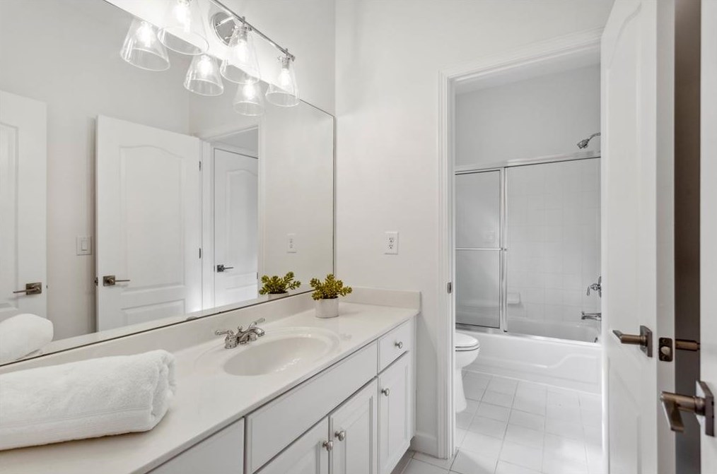 1539 Brookhaven Trce, Atlanta GA  30319-2557 exterior