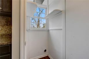 3935 Woodyhill Dr - Photo 33