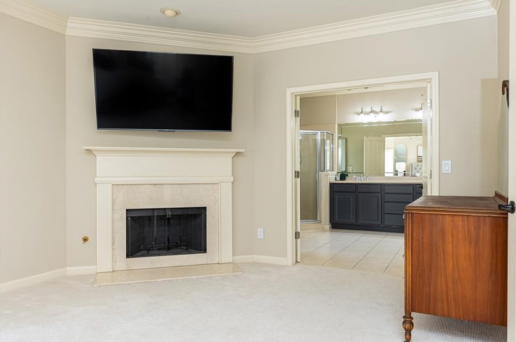 3188 Windsor Lake Dr, Atlanta GA  30319-2372 exterior