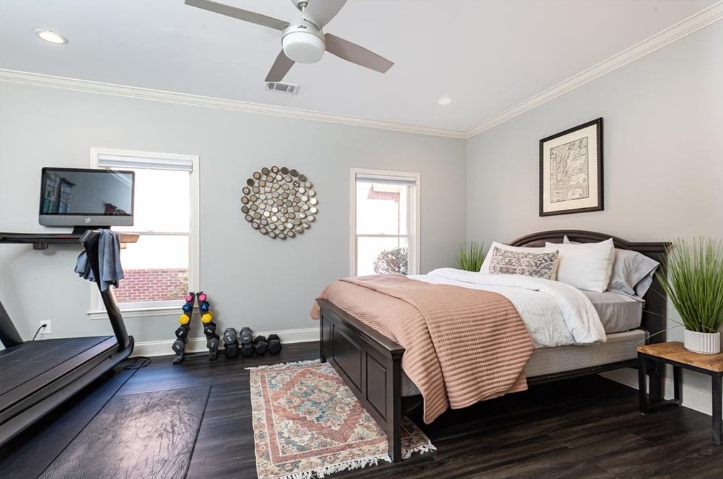 3188 Windsor Lake Dr, Atlanta GA  30319-2372 exterior