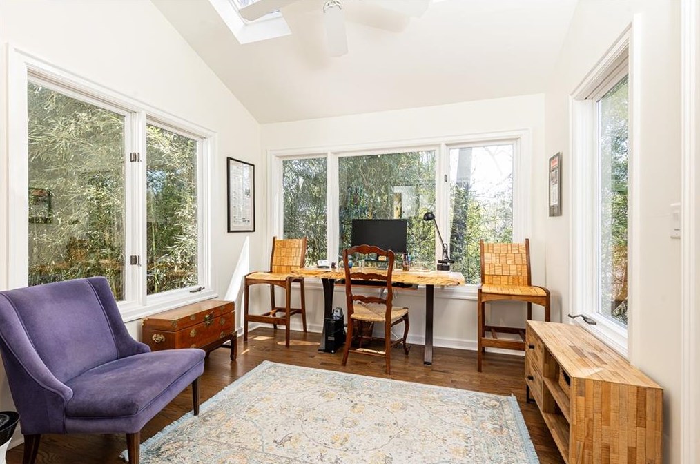 4000 Orch Lk Ct, Atlanta GA  30339-4633 exterior
