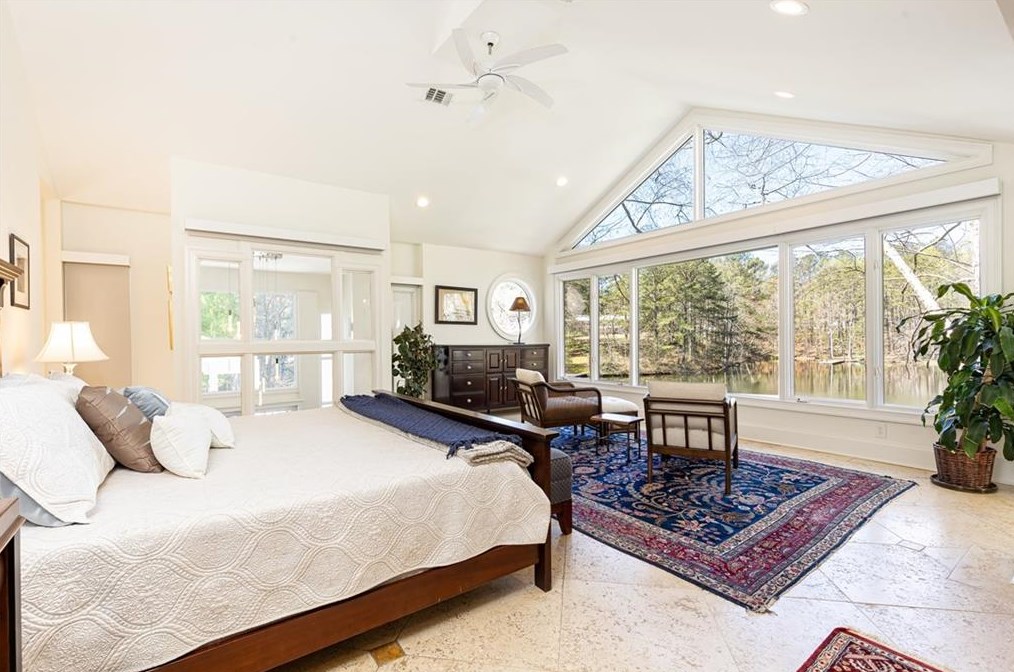 4000 Orch Lk Ct, Atlanta GA  30339-4633 exterior