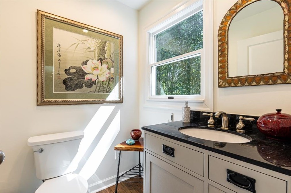 4000 Orch Lk Ct, Atlanta GA  30339-4633 exterior