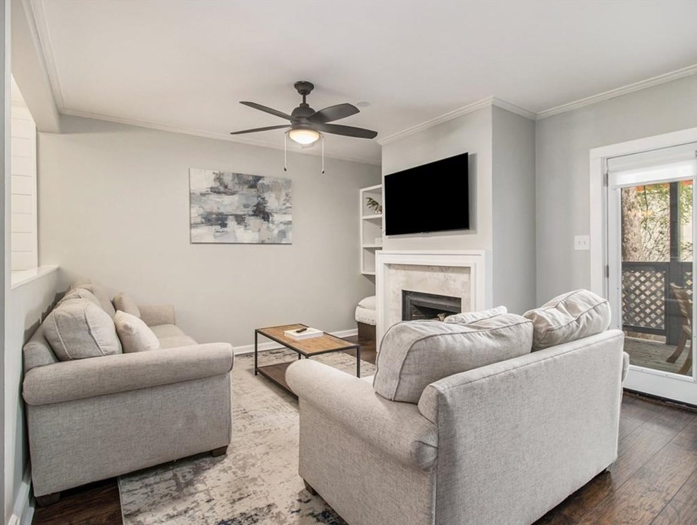 1196 Weatherstone Dr, Atlanta GA  30324-4643 exterior